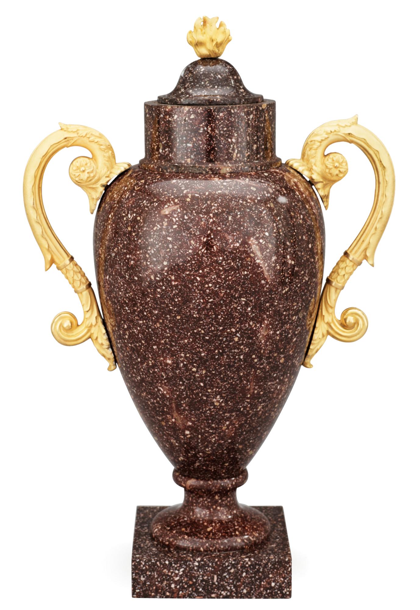 URNA MED LOCK. Älvdalen, 1800-talets början. Empire.