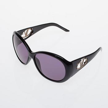 SOLGLASÖGON, Valentino.