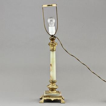 BORDSLAMPA, Louis XVI-stil, 1900-talets första hälft.