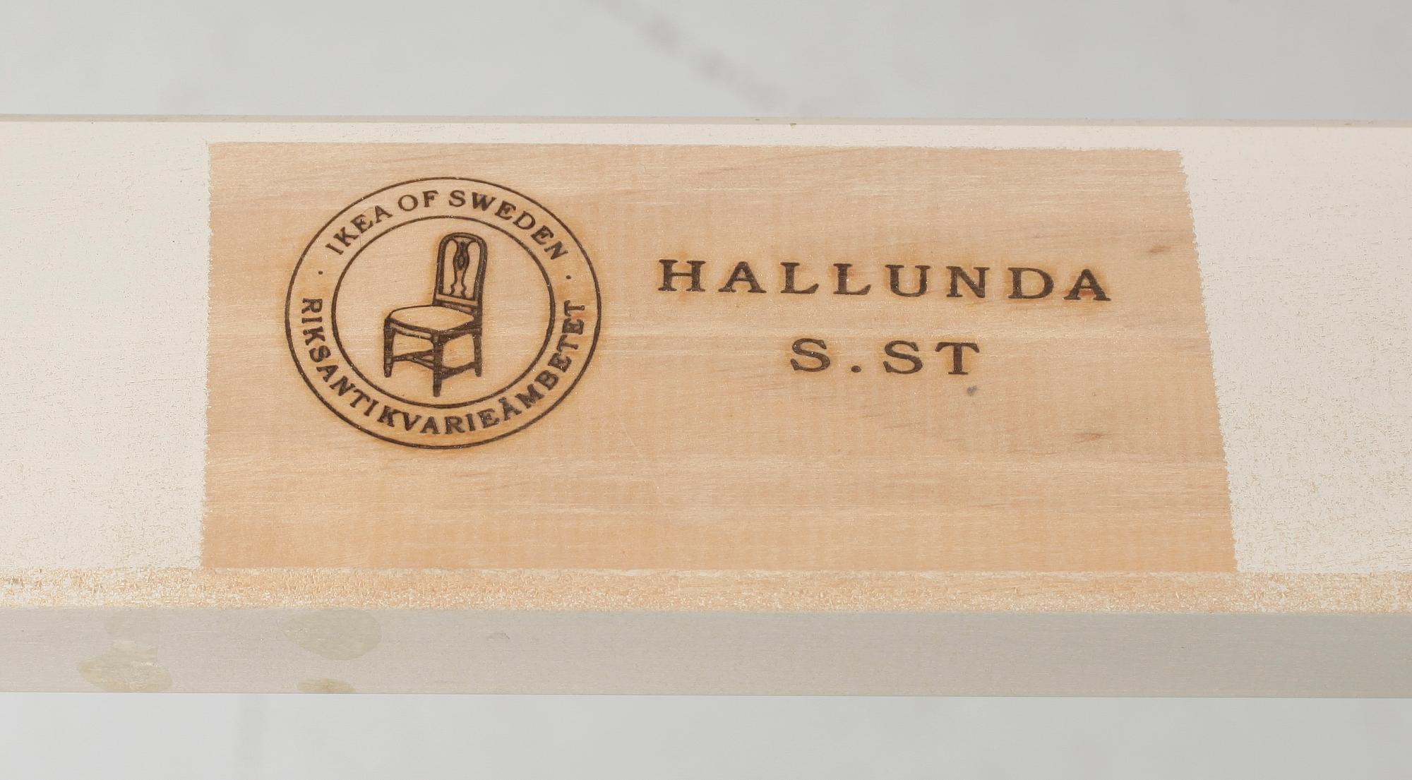 STOLAR, ett par, "Hallunda", ur IKEA:s 1700-tals serie, sent 1900-tal.
