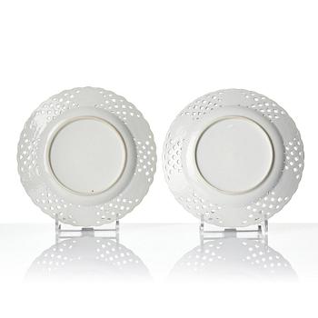A set of 11 blue and white dessert plates, Qing dynasty, Qianlong (1736-95).