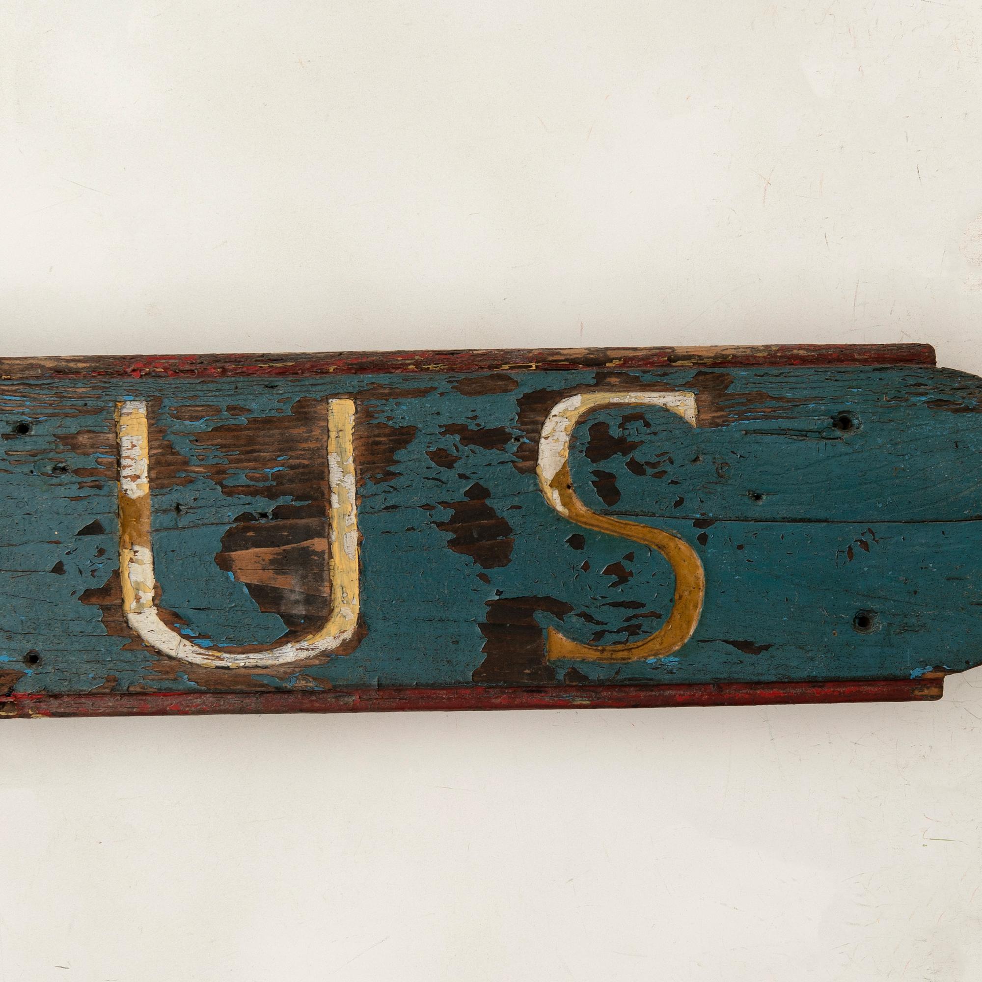 Namnskylt för båt "Ahus" 1900-tal.