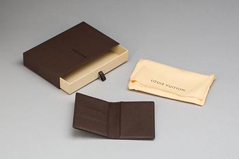 PASSFODRAL, Louis Vuitton.