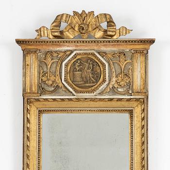 Spegel, sent 1700-tal, gustaviansk.