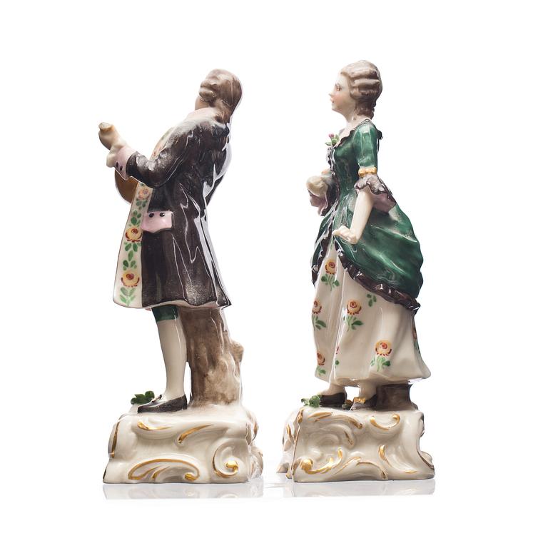 FIGURINER, 2 par, porslin. Omkring 1900.