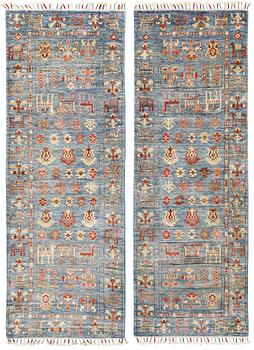 A pair of 'Ziegler design' runner, c 204 x 73 cm.