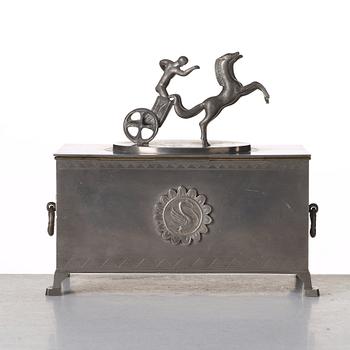 Nils Fougstedt, a pewter box for Firma Svenskt Tenn, model A 810, 1929.