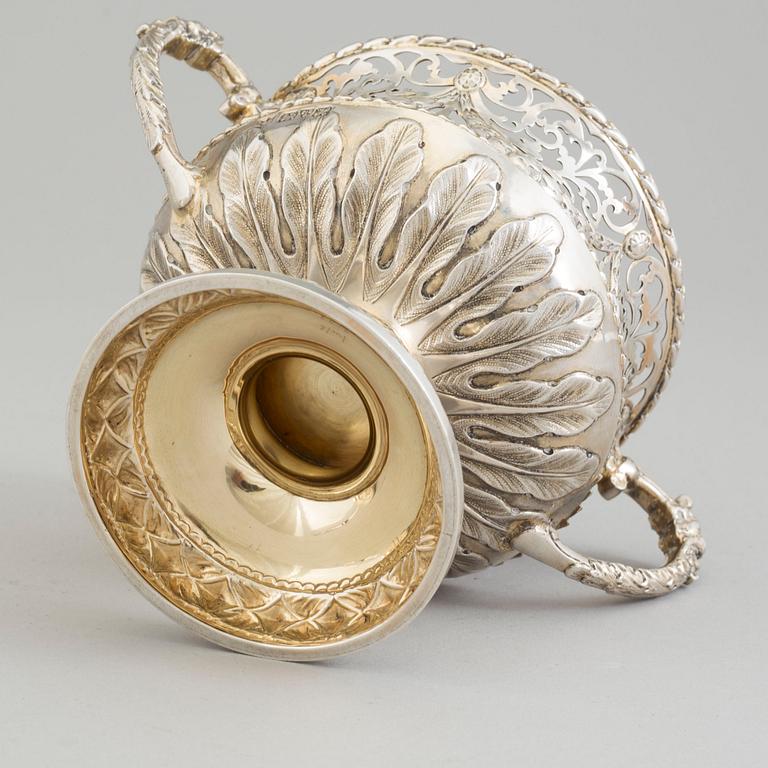 GEORGE NATHAN & RIDLEY HAYES, bonbonjär, silver, Chester, England, 1908.
