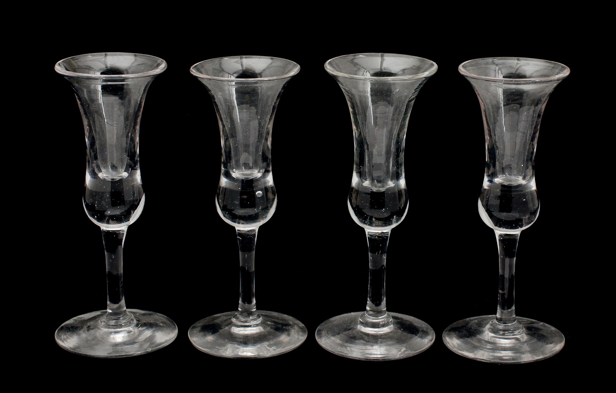 SNAPSGLAS, 4 st, glas, 1800-tal.