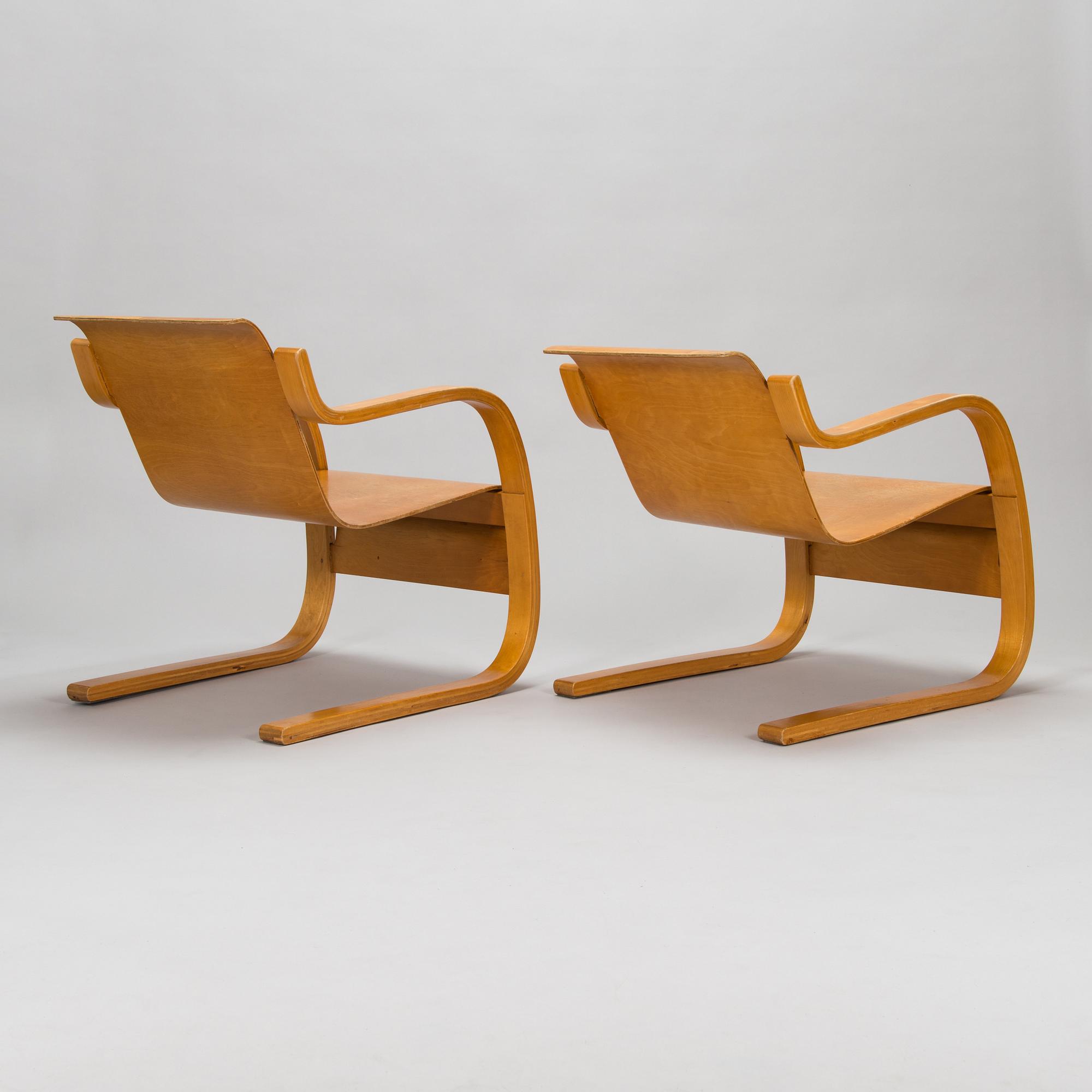 Alvar Aalto, a pair of 1940's '31' armchairs for, O.Y. Huonekalu- ja Rakennustyötehdas A.B.