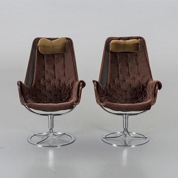BRUNO MATHSSON, a pair of "Jetson" loungechairs.
