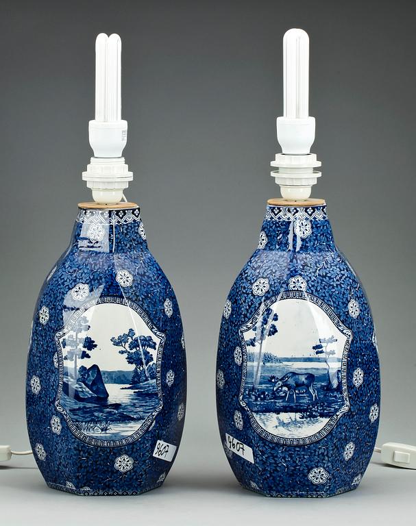 BORDSLAMPOR, ett par, porslin, Rörstrand, tidigt 1900-tal.