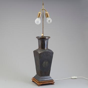 A mid 20th century table light.