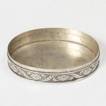 Ask med lock, silver, Persien (Iran), sen Qajardynasti / tidigt 1900-tal.