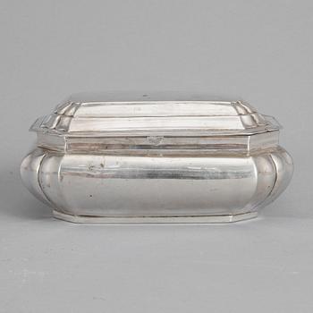 SKRIN, silver, Johann Siegmund Kurz & Co, Hanau, omkring år 1900. Vikt ca 410 gram.