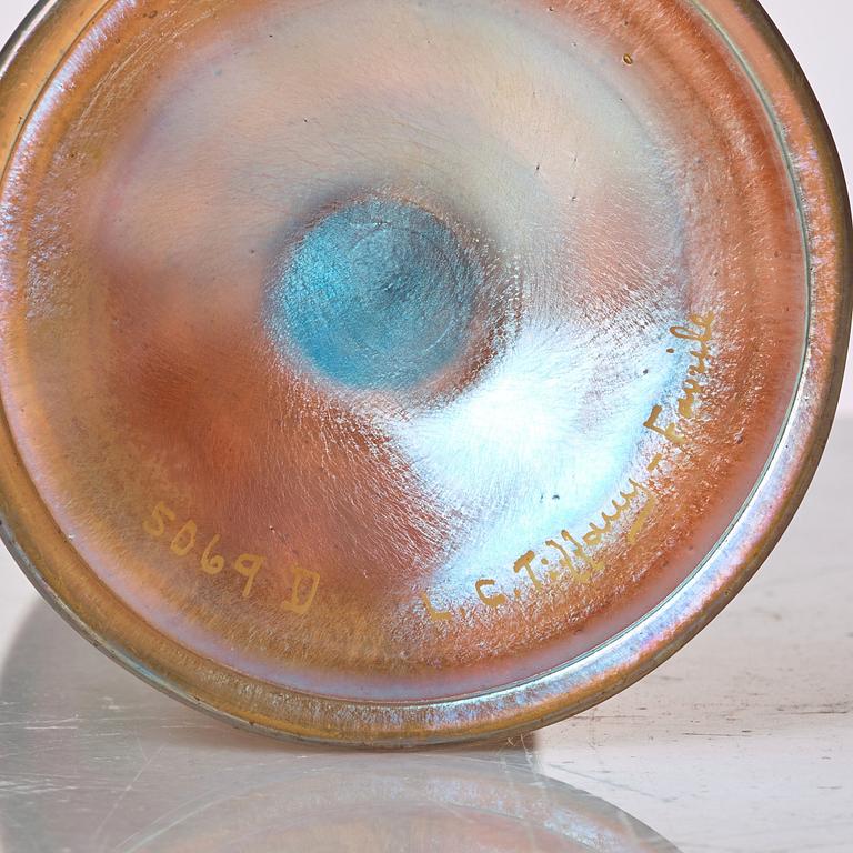 Louis Comfort Tiffany, a Favrile glass vase, U.S.A, 1909.