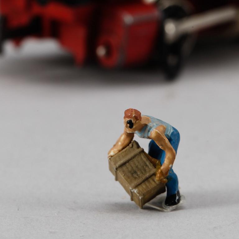 PARTI MÄRKLIN, bla räls, vagnar, transformatorer, lok.