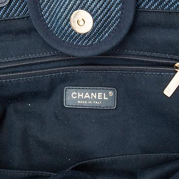 Chanel, väska, "Deauville", 2020.