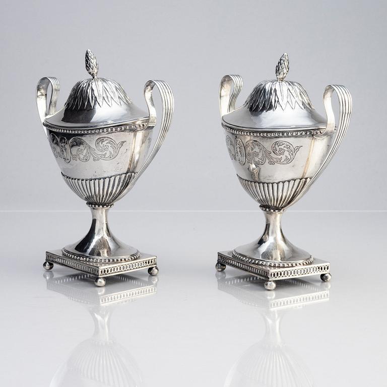 A pair of Swedish Gustavian 18th century silver sugar bowls with lid, marks of Johannes Gadd, Umeå 1791.