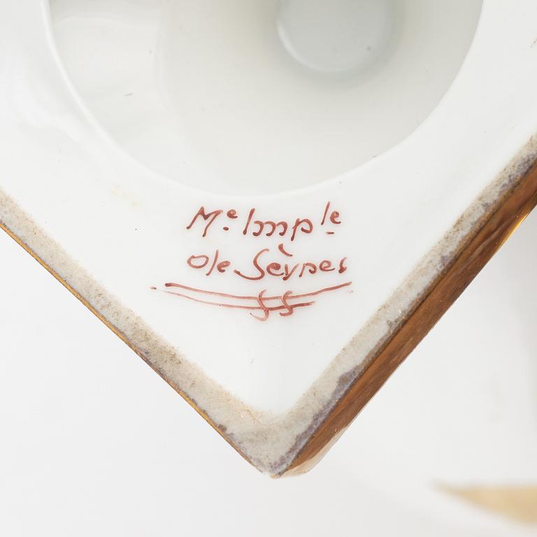 A French Porcelaine Set, with mark in red Mre Imp le de Sèvres, Early 19th Century (5 pieces).