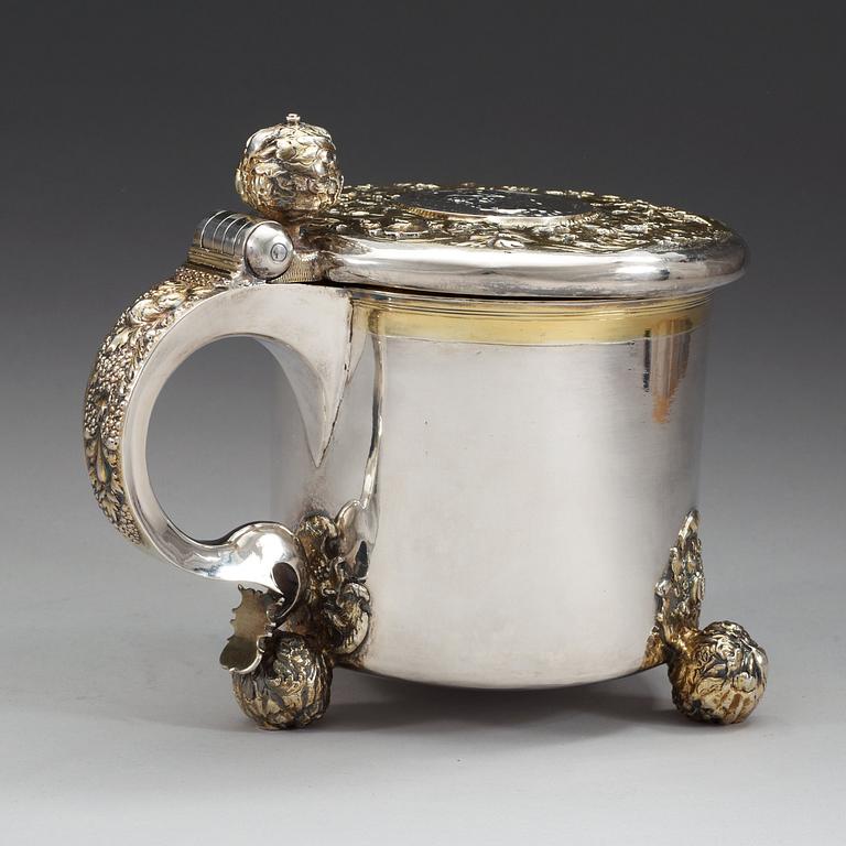 A Swedish parcel-gilt tankard, makers mark of Erik Nordwall, Norrköping (-1699-1723).