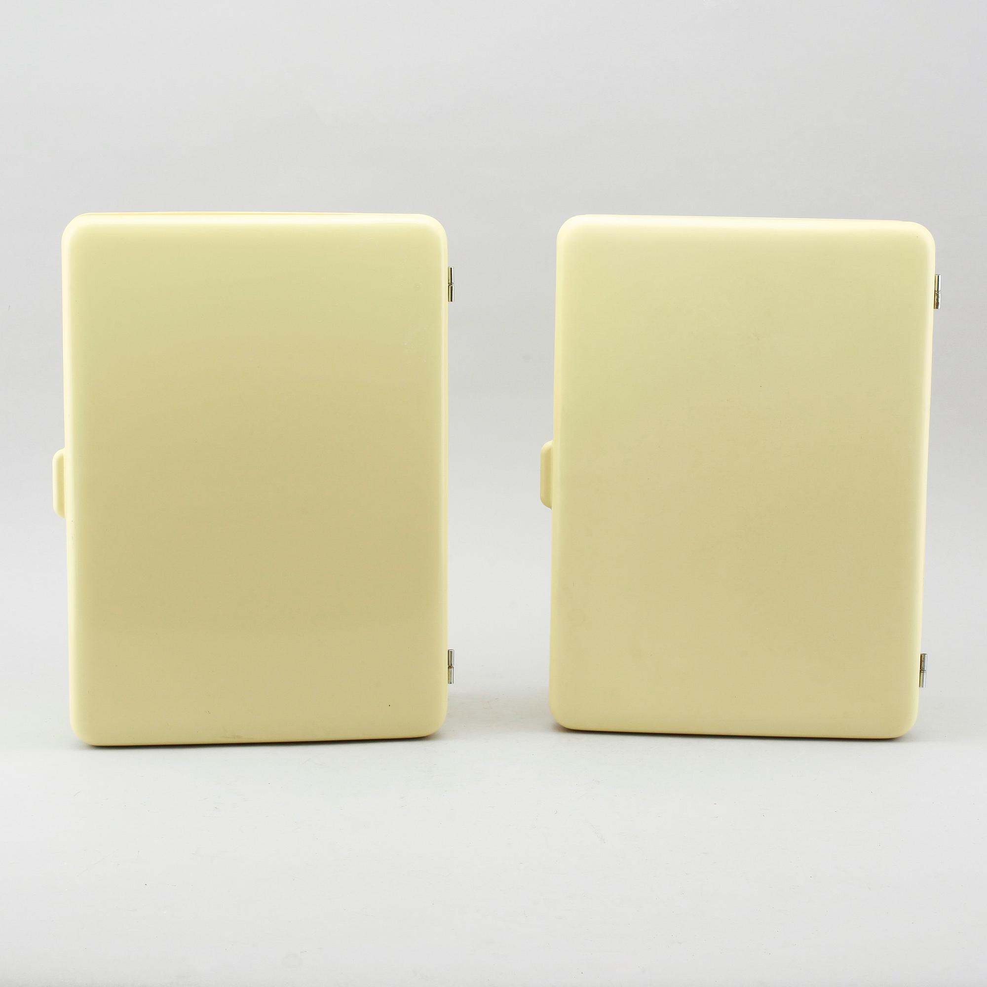 BADRUMSSKÅP, 2 st, plast, Etna, Italien, 1900-talets mitt.