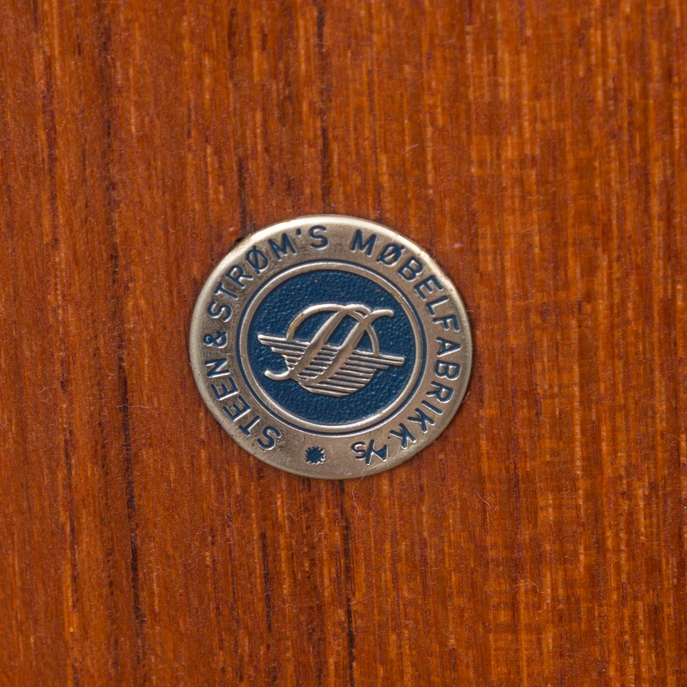 A second half of the 20th century teak table by Steen & Strøms Møbelfabrikk A/S, Norway.