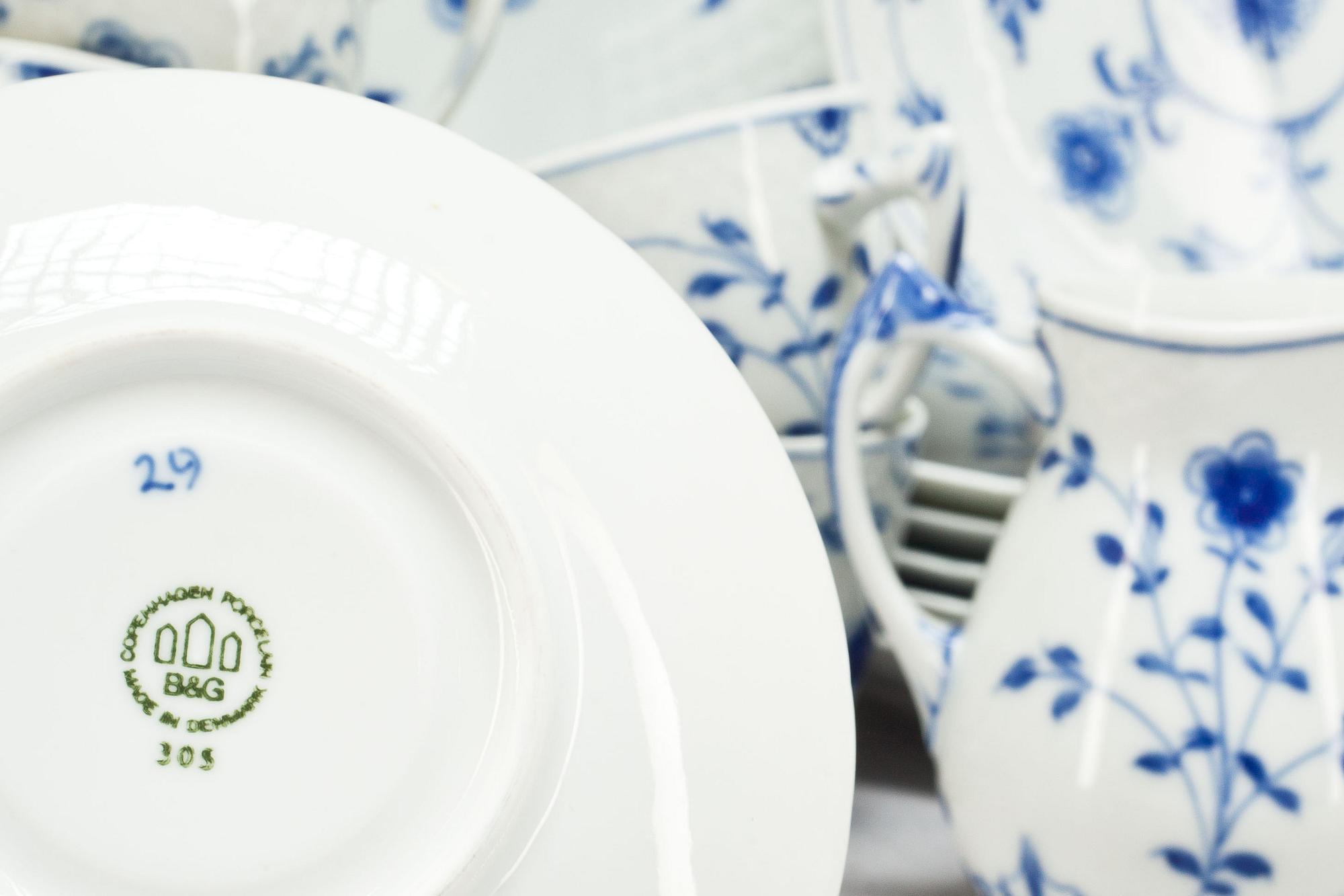 KAFFESERVIS, 16 delar, porslin "Sommerfugl", Bing o Gröndahl.