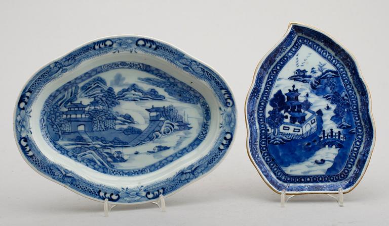 FAT, 2 st, porslin, Kina, Qianlong 1736-1795.