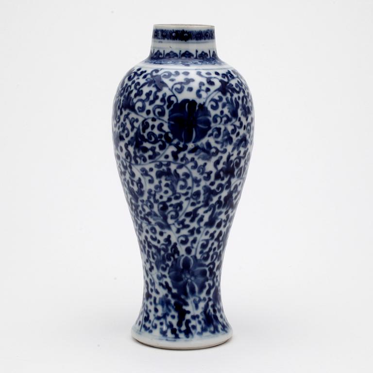 VAS, porslin, Kina 1800-tal.