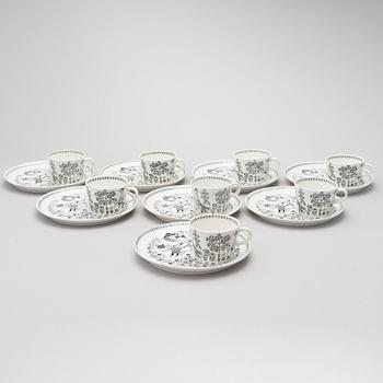 KAJ FRANCK JA RAIJA UOSIKKINEN, ASTIASTON OSIA, 18 kpl, fajanssia, "Emilia", Arabia, 1957-1966.