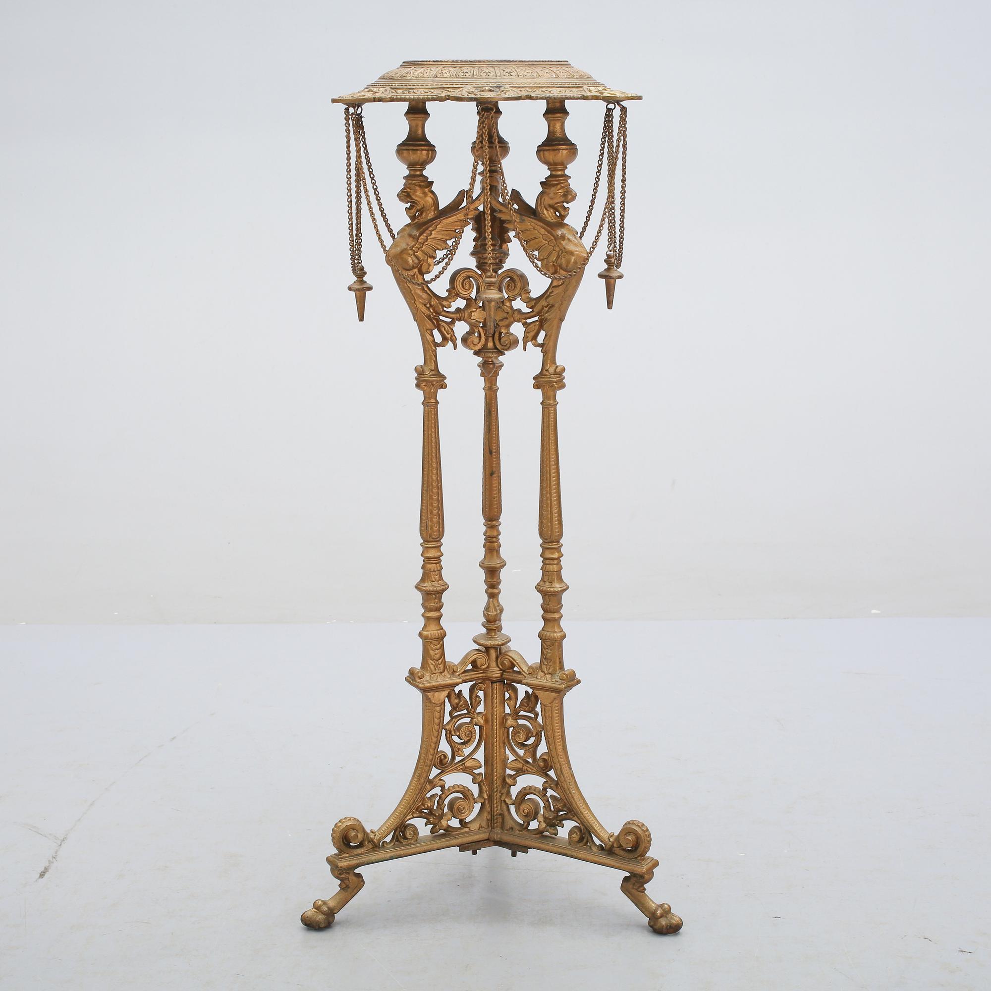 PIEDESTAL, omkring år 1900.