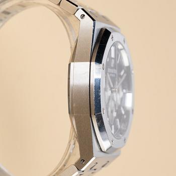 Audemars Piguet, Royal Oak Chronograph, ca 2019.