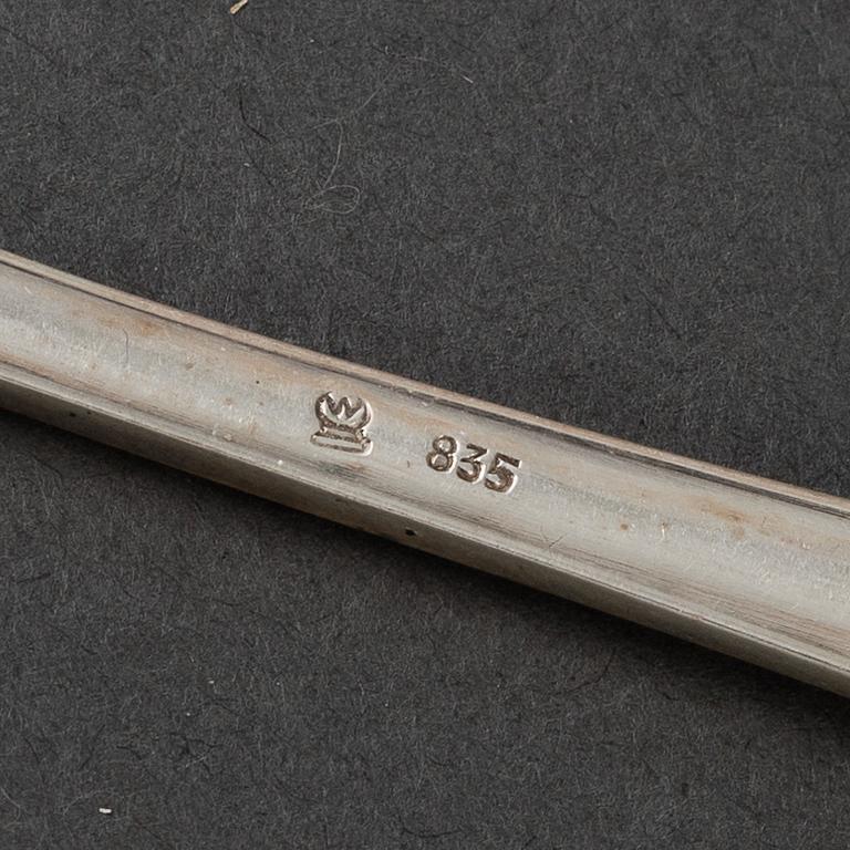 Tweleve silver cake forks, mid 20th century.