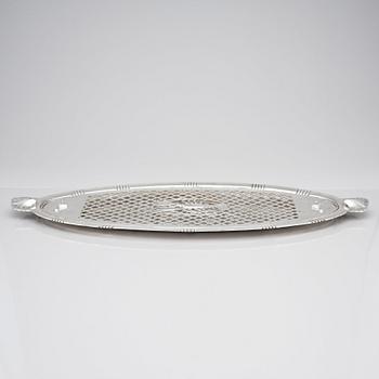 Georg Jensen, a shellfish/ fish serving dish, Copenhagen 1920, 830/1000 silver, design nr 885.