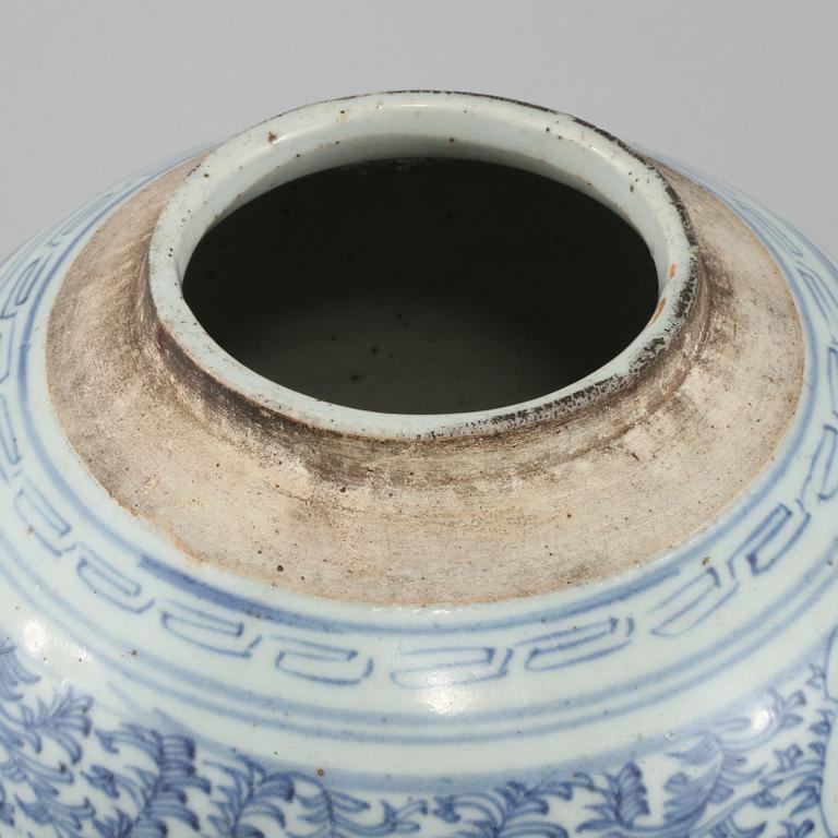 BOJANER, 2 st, porslin, Kina, 1800-tal.