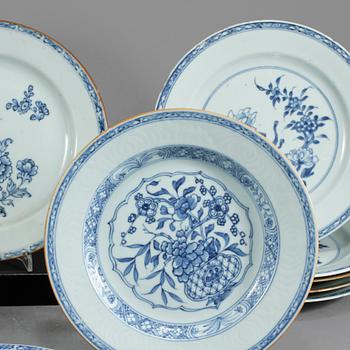 TALLRIKAR, 12 st, porslin, Kina, 1700-tal.