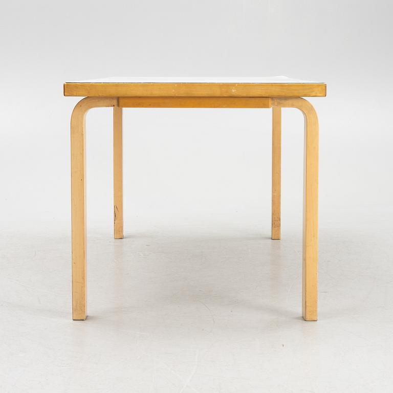 Alvar Aalto, a model '97' dining table, Artek, Finland.