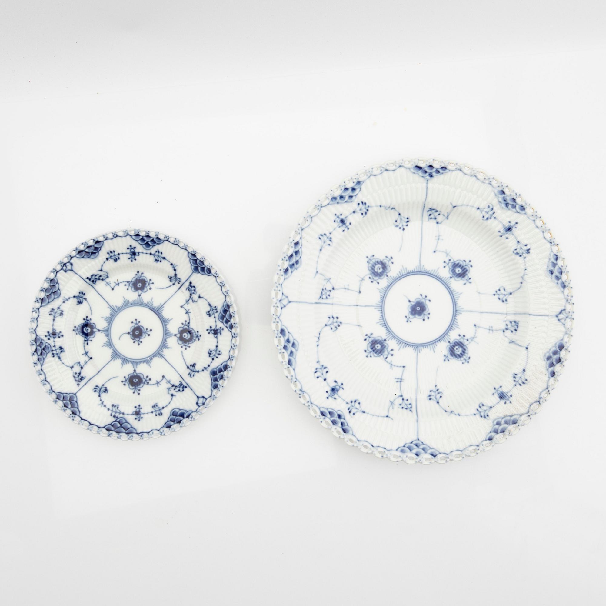 Service, 46 pieces, porcelain, Blue Fluted "Full Lace" and "Half Lace", Royal Copenhagen, Denmark.