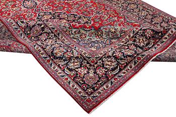 A Najafabad carpet, c. 341 x 247 cm.