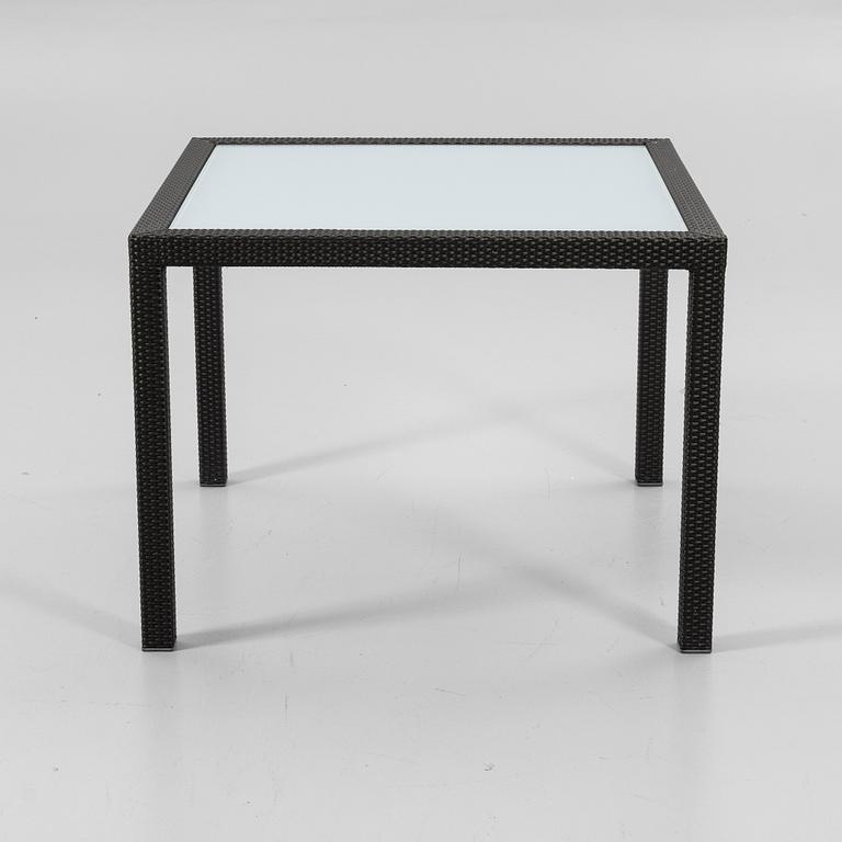 Trädgårdsbord, Dedon, 2000-tal.