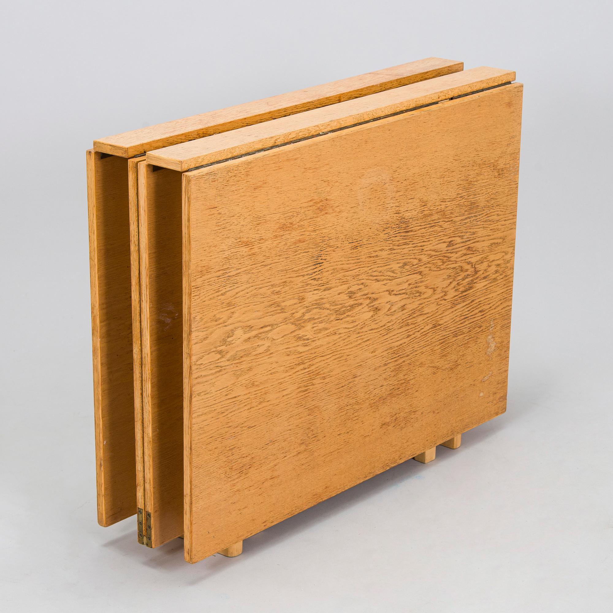 Bruno Mathsson, A 1940s / 1950s oak and birch "Maria flap" folding table for Mathsson International Värnamo.