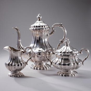 KAFFESERVIS, 3 delar, silver, rokokostil, Gösta Helenius, Åbo 1930. Vikt 1230 g.