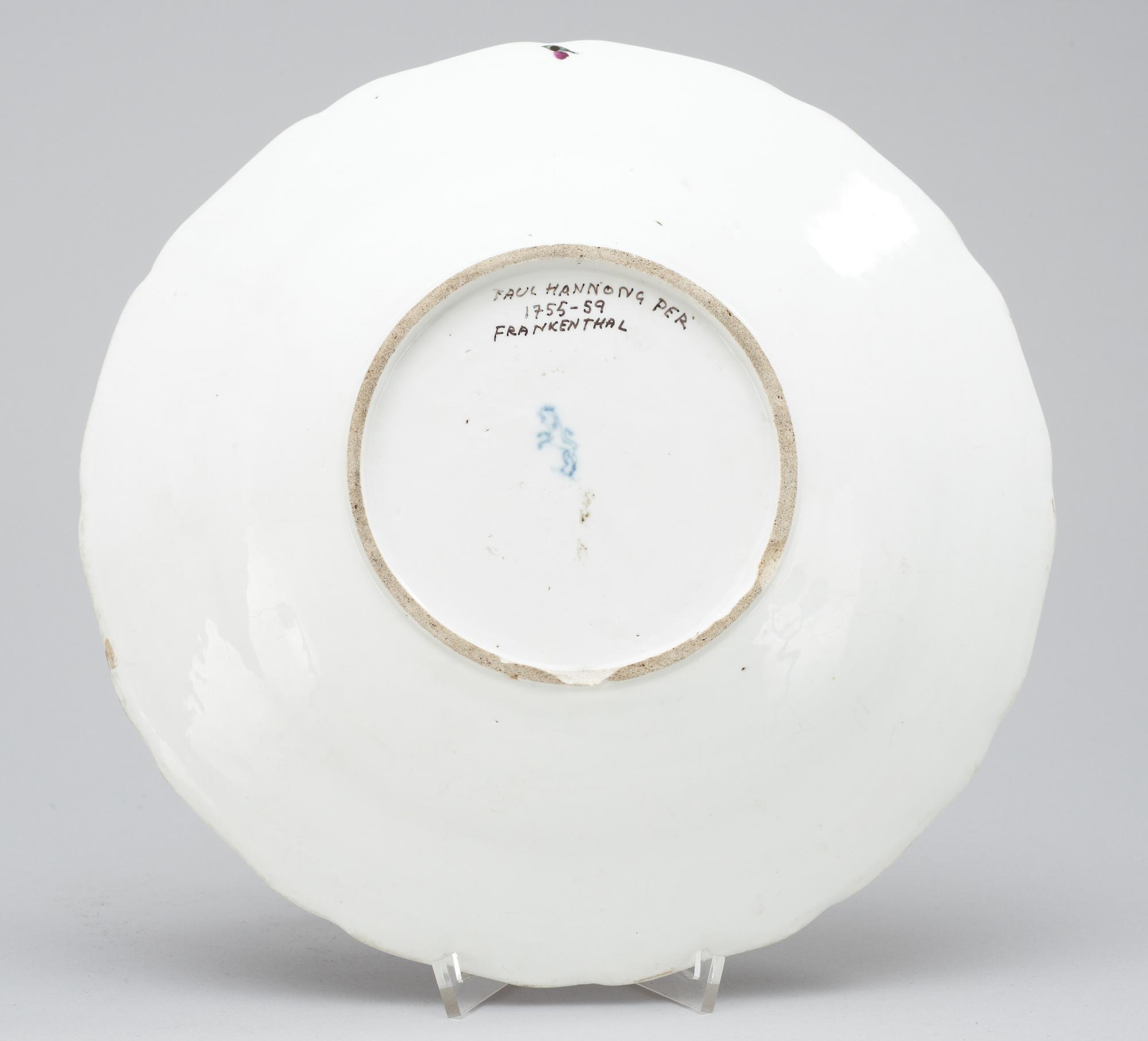 A Frankenthal porcelain dish. Paul Hannong 1755-9.