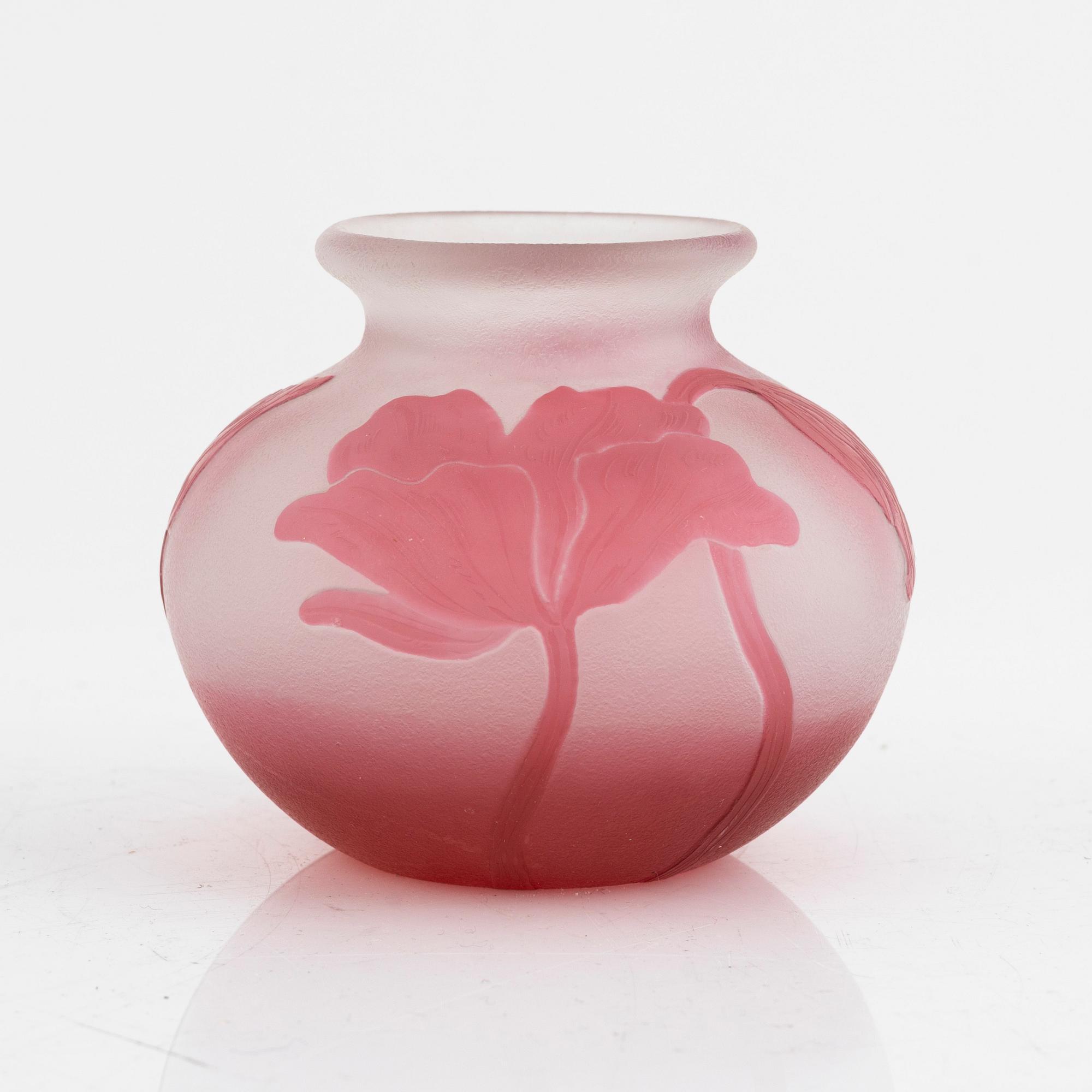 Karl Lindeberg, vase, cased glass, Kosta, Art Nouveau, early 20th century.