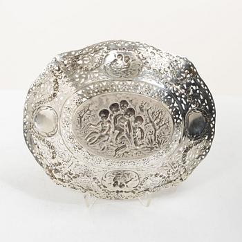 Bread basket/bowl, Baroque style, JL Hultman, Stockholm 1952.