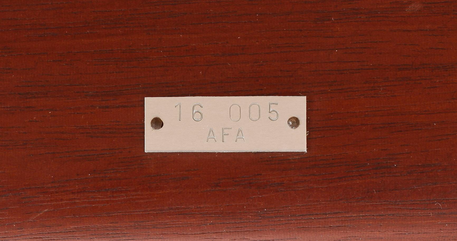 KARMSTOL, ett par, Hans Wegner "JH-713", Johannes Hansen Möbelsnedkeri, Danmark, 1900-talets andra hälft.