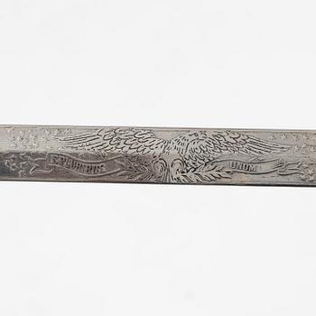 An American officer's sword, 18th/19th century.