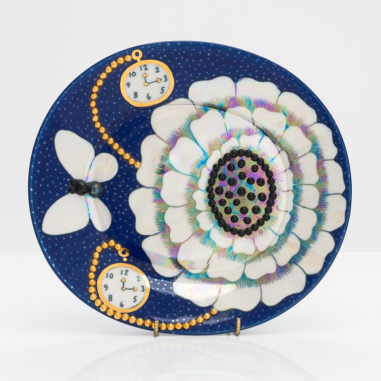 Birger Kaipiainen, a ceramic art dish, marked Birger Kaipiainen, Arabia, Finland.