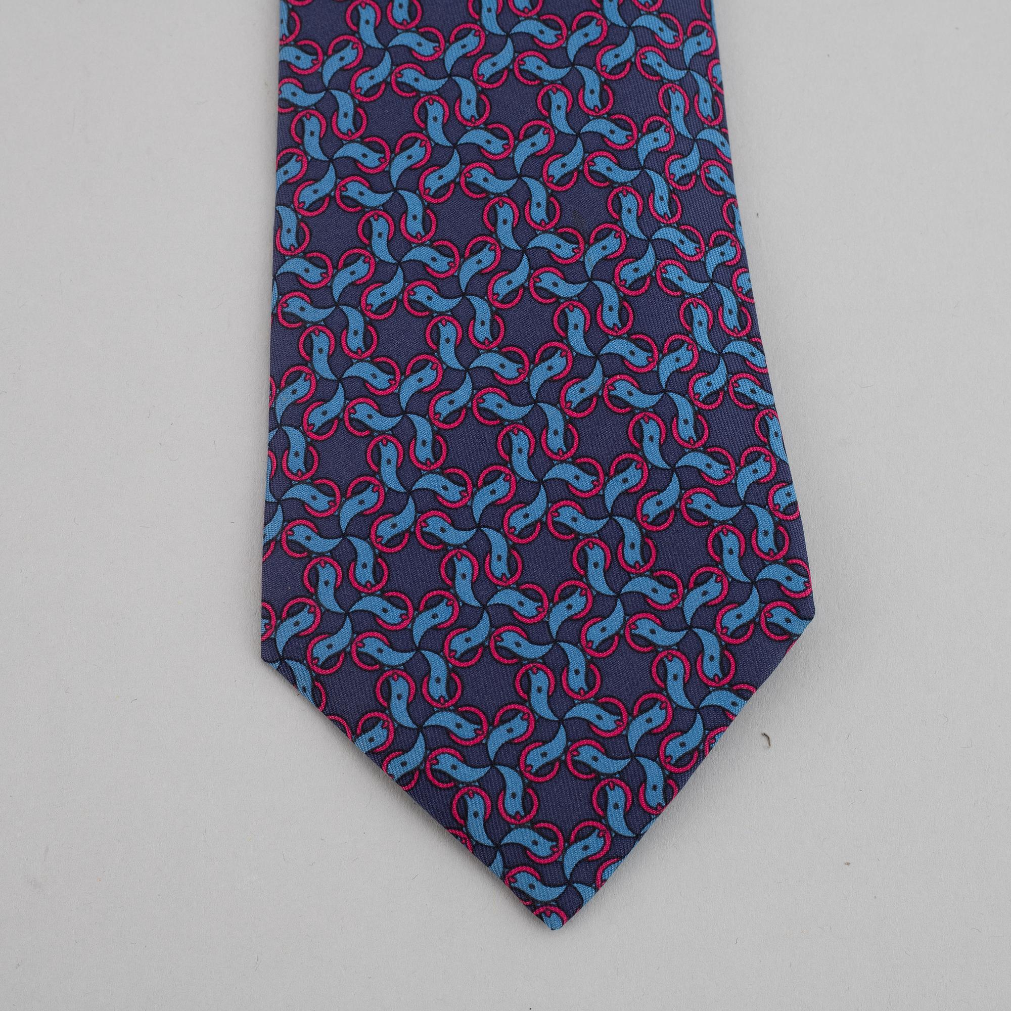 Hermès, 3 silk ties.